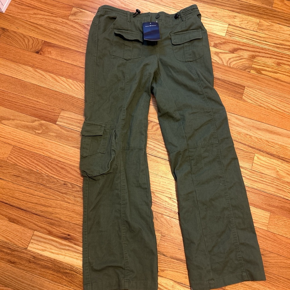 Brandy Melville green cargos! Never worn, one size fits all, tag still on.